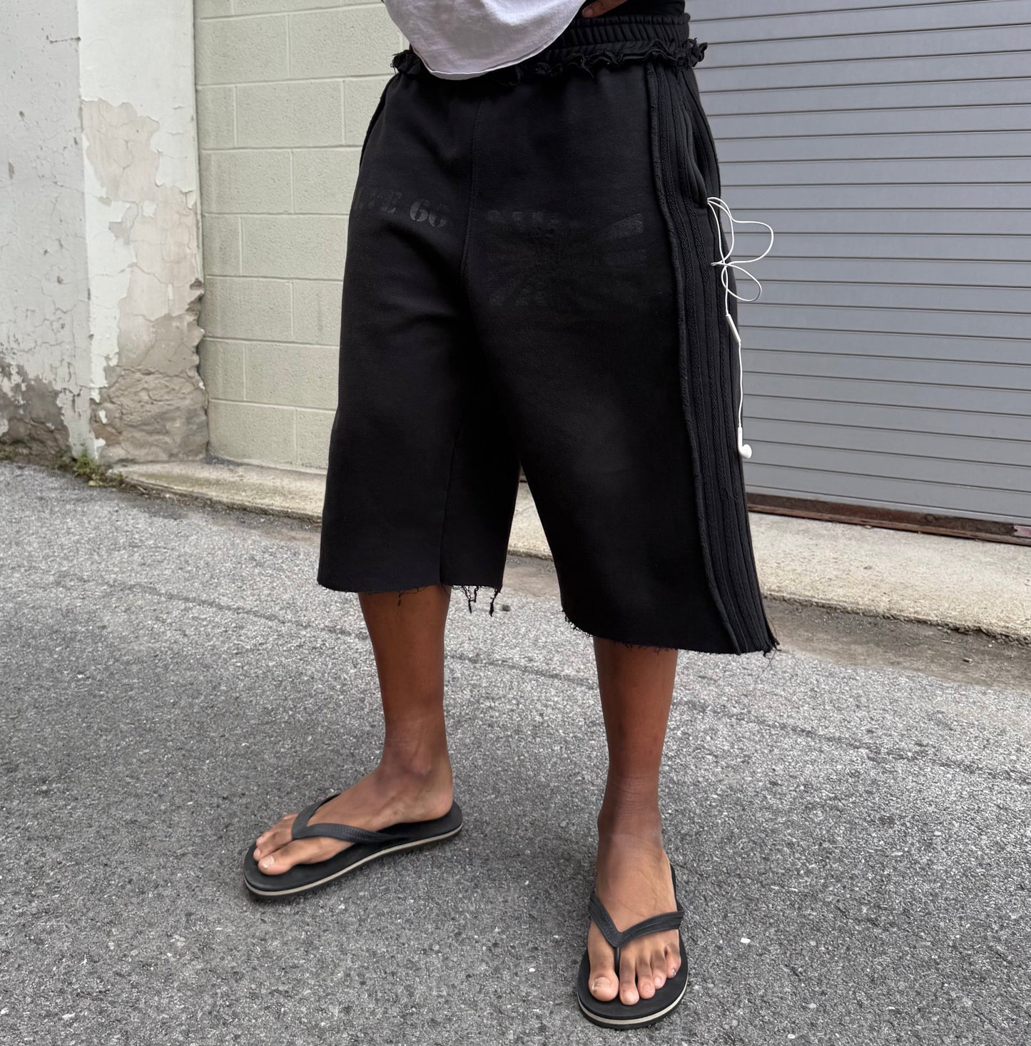 BLACK RISING SUN SHORTS