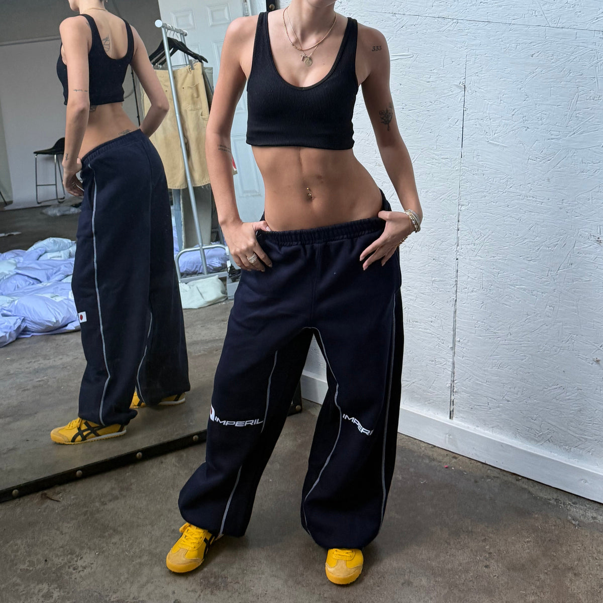 WARMUP SWEATS