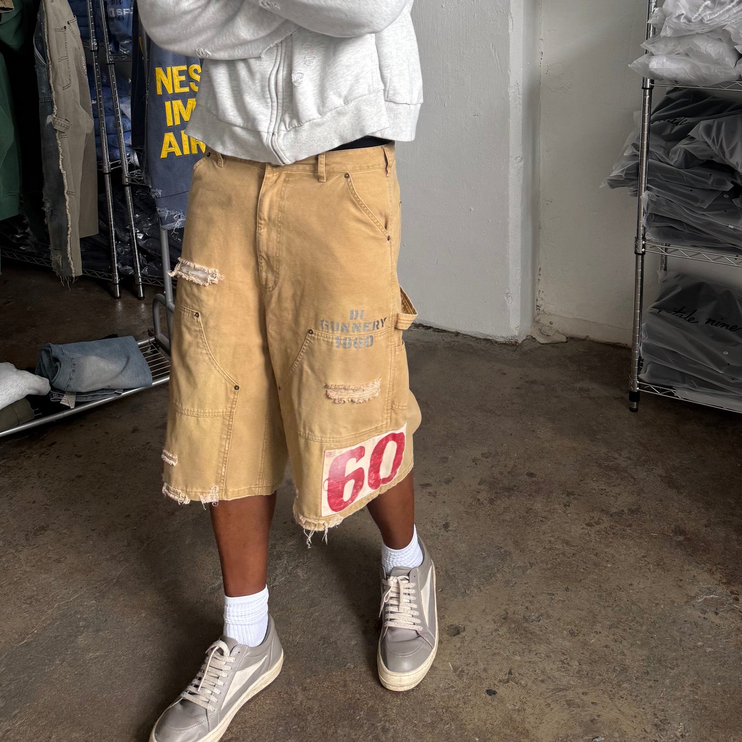 KHAKI GUNNERY DK SHORTS